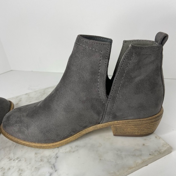 New Journee Collection Gray Faux Suede Ankle Boots - Picture 7 of 10